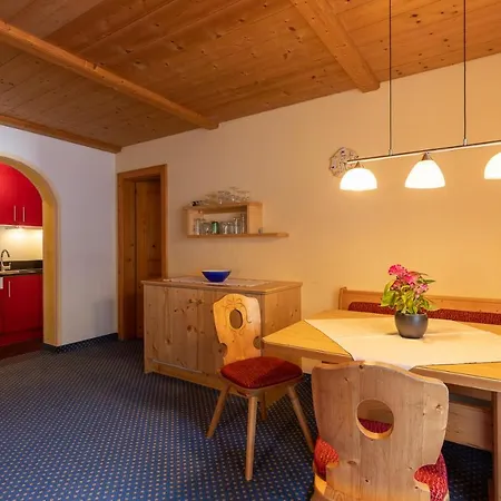 Haus Klaudia Gstrein Längenfeld Exterior foto