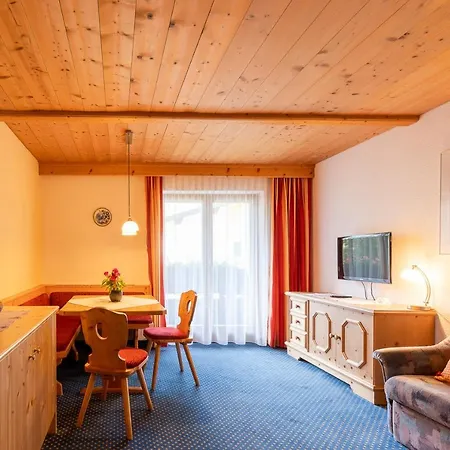 Haus Klaudia Gstrein Längenfeld Exterior foto