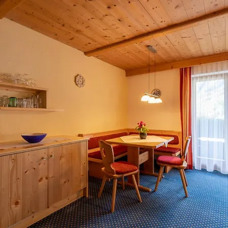 Haus Klaudia Gstrein Längenfeld Exterior foto